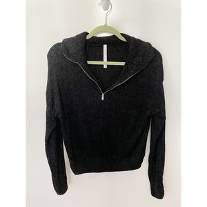 Aritzia The Group by Babaton Mock Neck 1/4 Zip Chenille Sweater Black M
